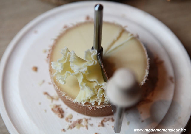 fromage, suisse, lait cru, terroir, tête de moine, girolle